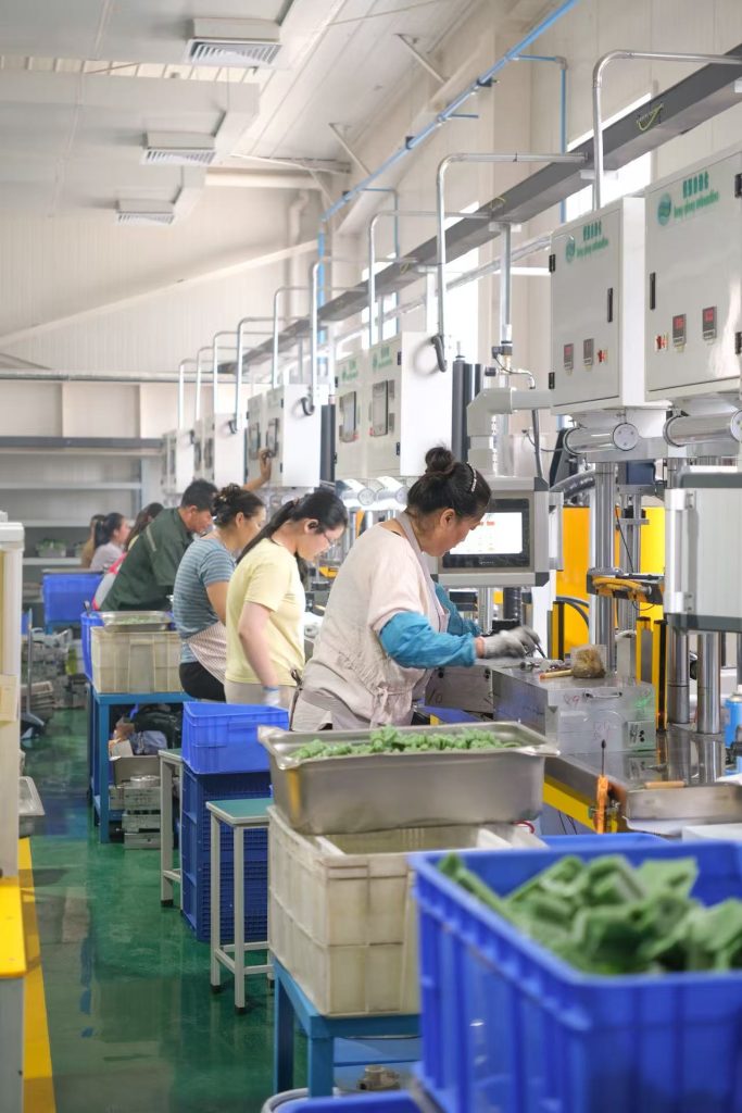 Investment casting uses wax for patterns. A green foundry reclaims, filters, and reuses wax repeatedly. This reduces raw material costs and eliminates wax waste.